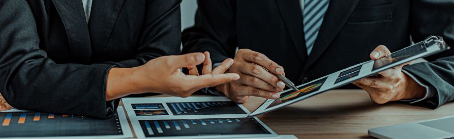 Studia członka zarządu spółki z ukrytym zyskiem.